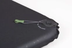 Exped SIM 3.8 LW Zelfopblazende Slaapmat -Camping Promotiewinkel 1267 1900 sim black close 1