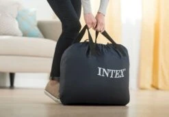 Intex Ultra Plush Luchtbed - Eenpersoons - Ingebouwde Elektrische Pomp -Camping Promotiewinkel 1320 1900 64426 inuse1 2020 300