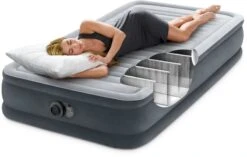 Intex Comfort Plush Luchtbed - Eenpersoons - Ingebouwde Elektrische Pomp -Camping Promotiewinkel 1320 1900 67766 inuse 2023 300
