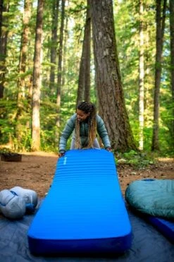 Therm-A-Rest MondoKing 3D 11.0 L Zelfopblazende Slaapmat -Camping Promotiewinkel 1900 1267 2020 thermarest oregon 3sisters geiser 0623