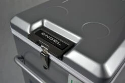Engel MT35F-S Compressor Koelbox - 32 Liter -Camping Promotiewinkel 1900 2849 mt35fs verschluss detail