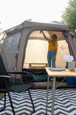 Easy Camp Moonlight Yurt 6 Familietent - 6 Persoons -Camping Promotiewinkel easy camp moonlight yurt 6 familietent 9